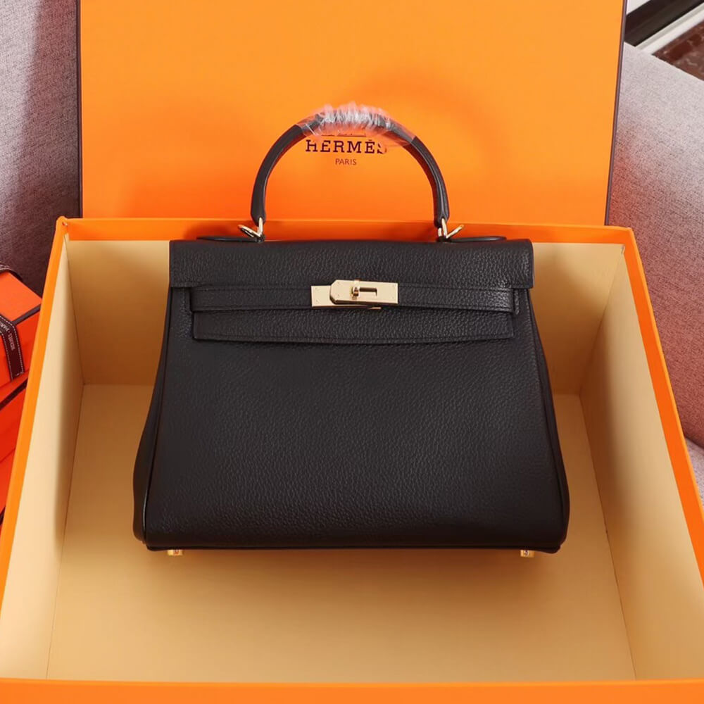 H**me5 Kelly 28