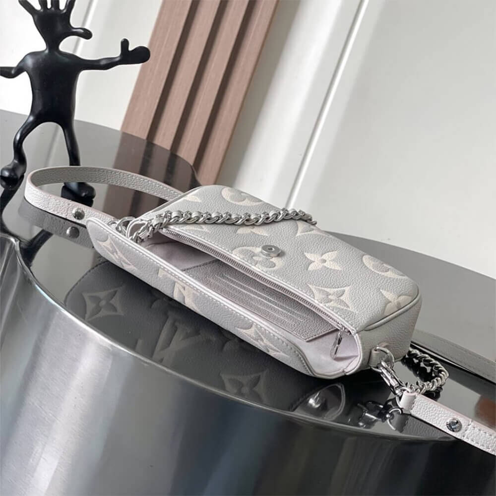 LV Wallet on Chain Ivy