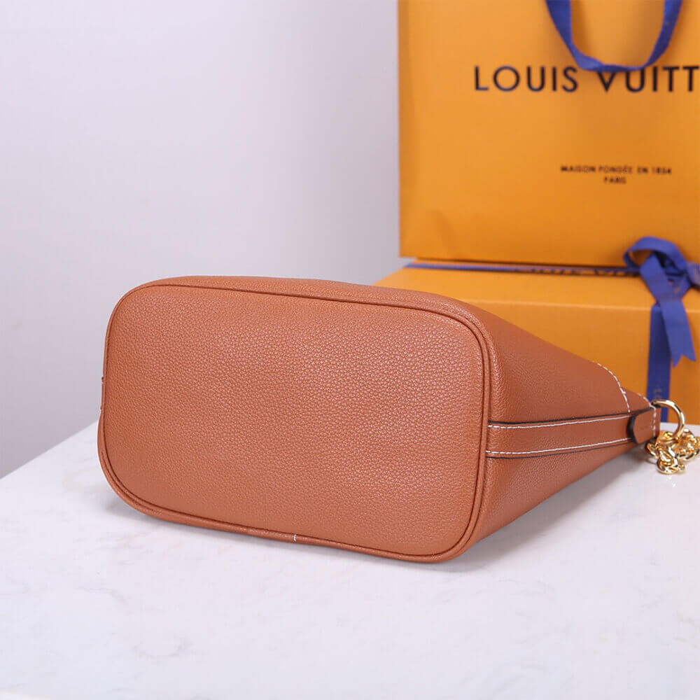 LV Lock and Walk