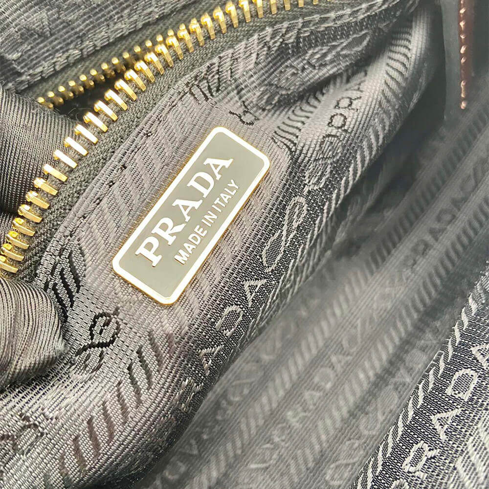Pra*a medium leather handbag(HIGH-END GRADE)