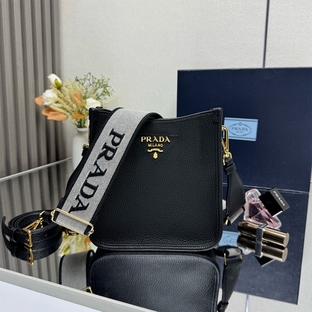 Pra*a Leather mini shoulder bag(HIGH-END GRADE)