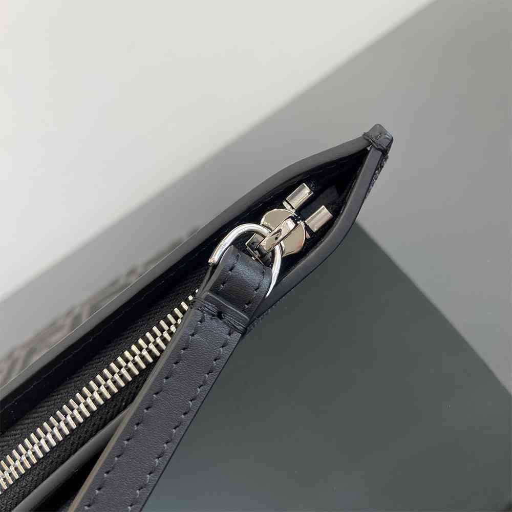 FF Jacquard Flat Pouch Medium
