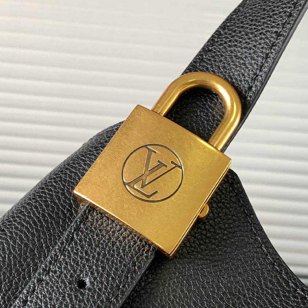 LV Low Key Hobo MM
