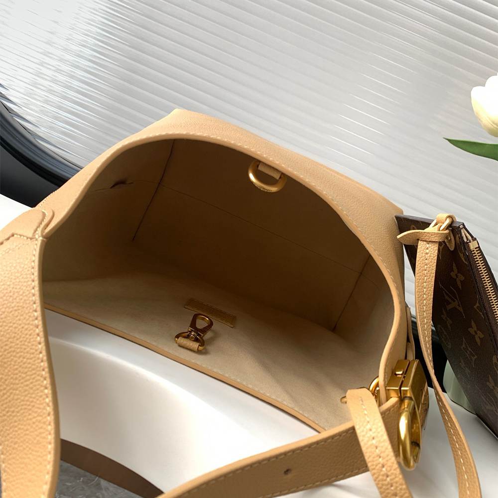 LV Low Key Hobo PM