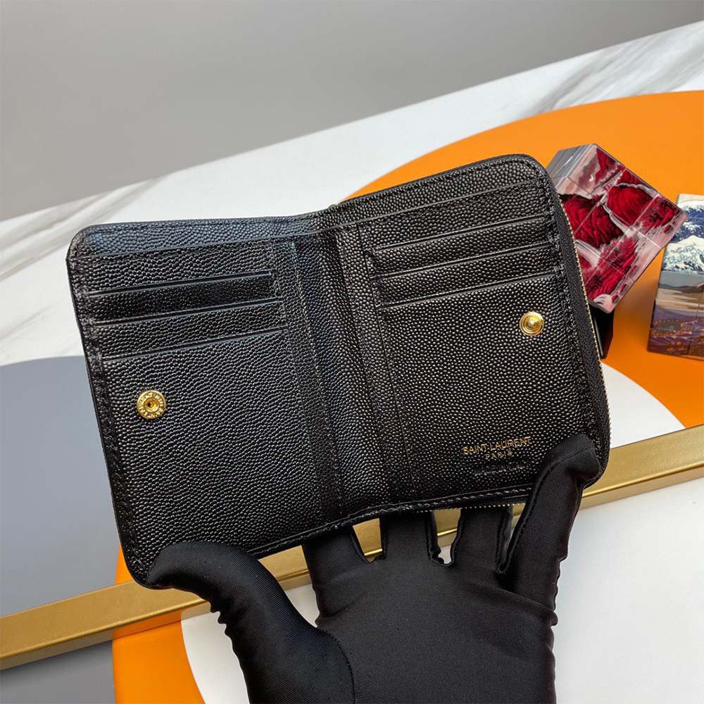 Y51 CASSANDRE MATELASSÉ compact zip around wallet in grain de poudre leather