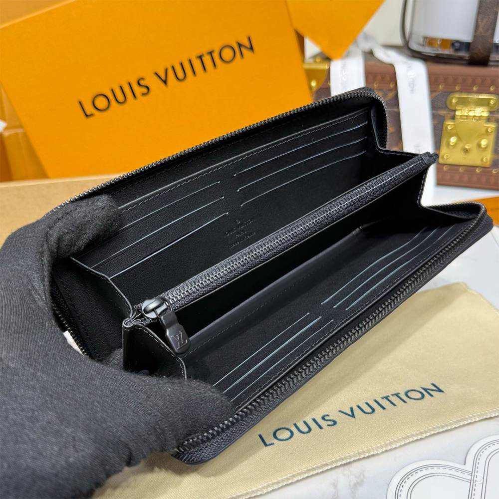 LV Zippy Wallet Horizontal