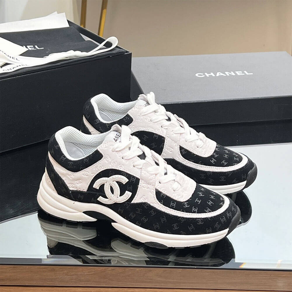 Ch**el 22A Low-Top Lace-Up Sneakers