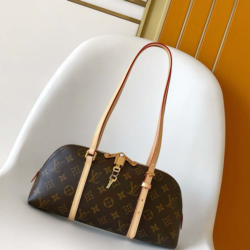 LV Squire East West