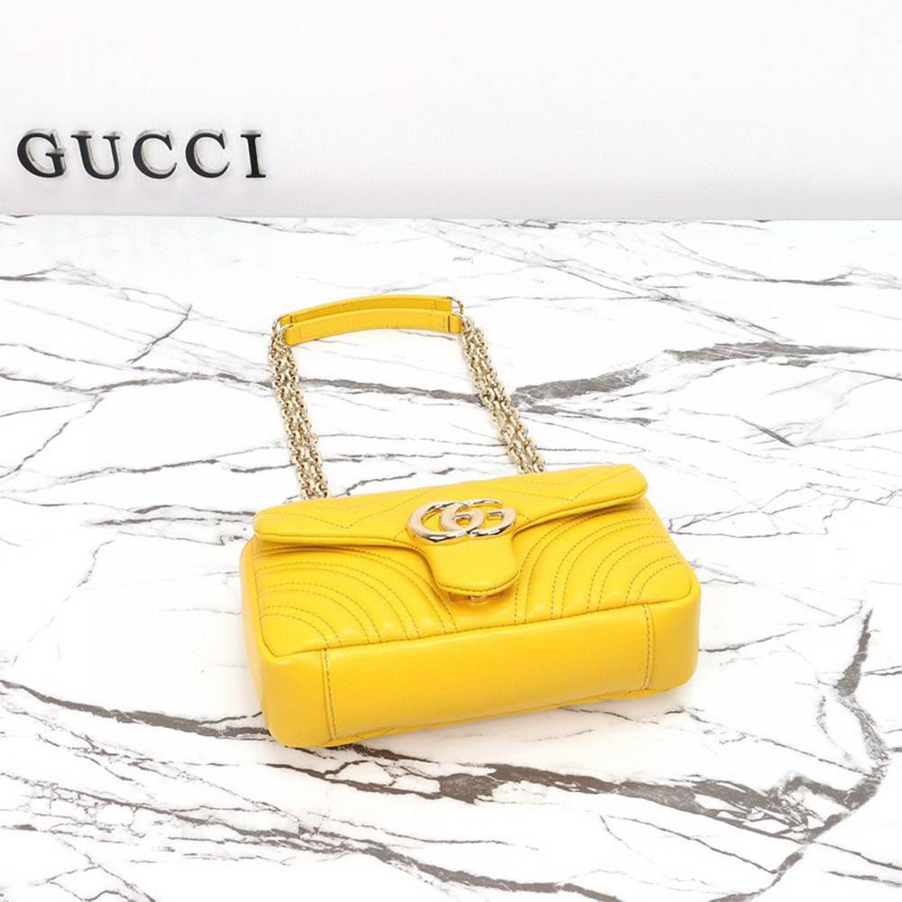 GG Marmont medium shoulder bag