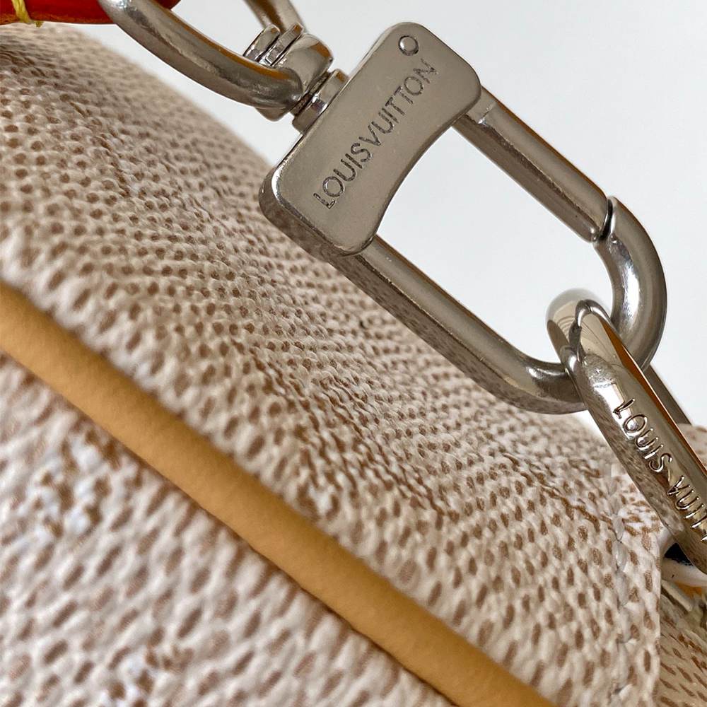 LV Trocadéro Wearable Wallet