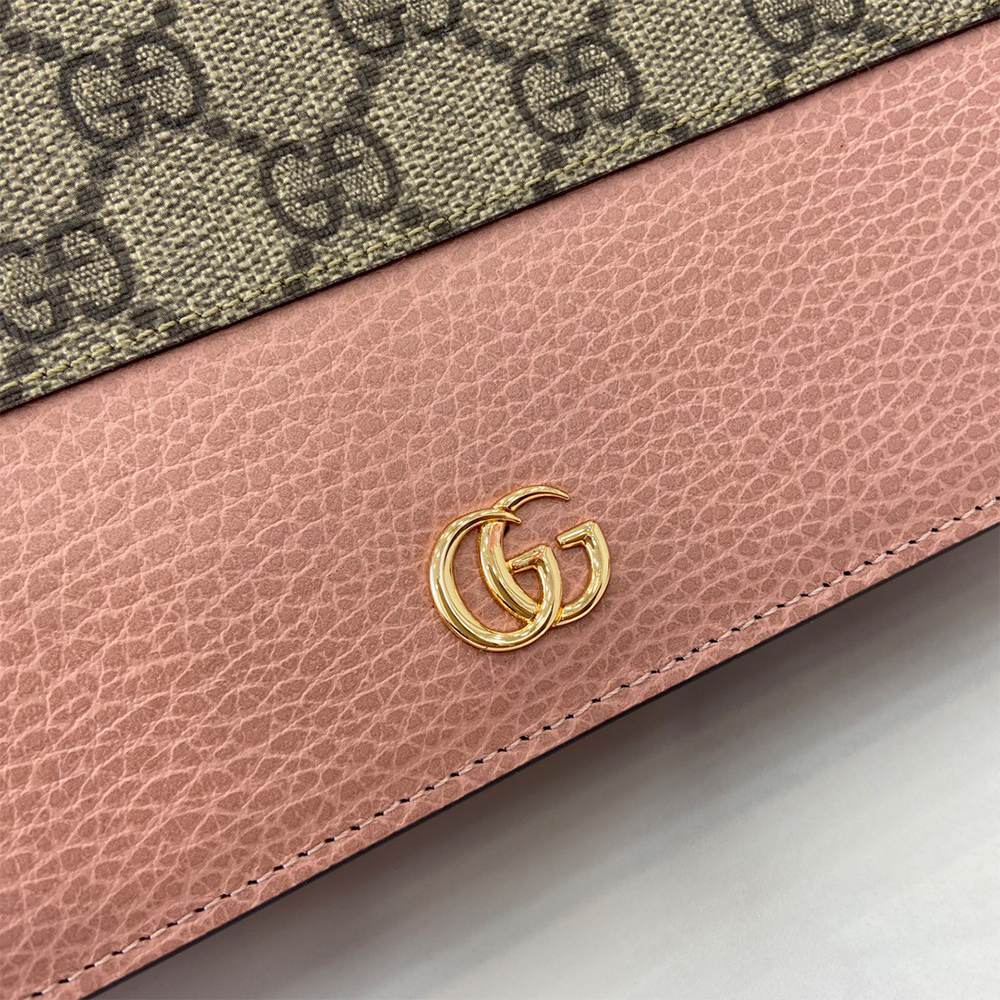 Bi-color GG Marmont wallet on chain
