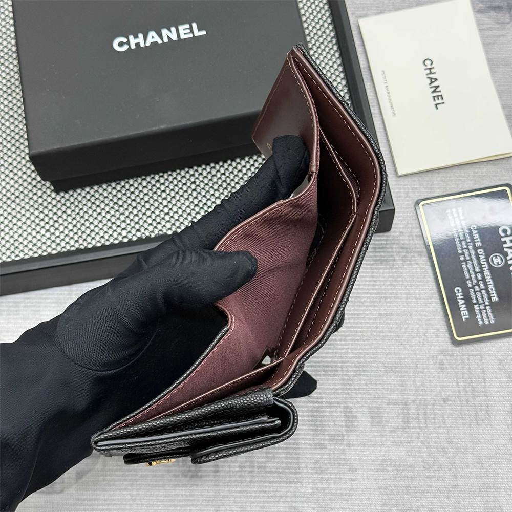 Ch**el Matelasse Classic Small Flap Tri-fold wallet