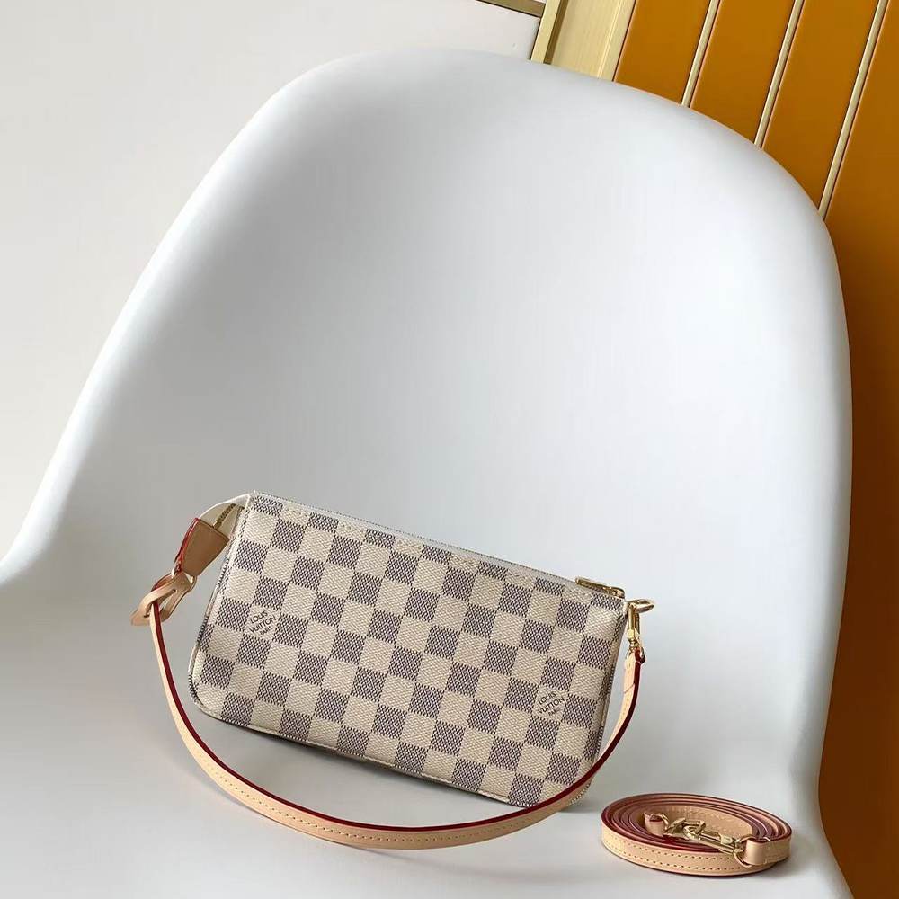 LV Pochette Accessoires